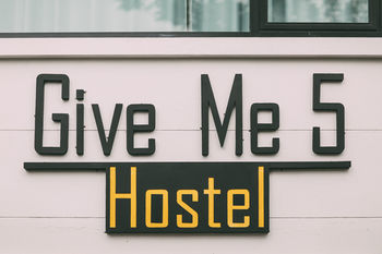 Give Me 5 Nhà trọ *